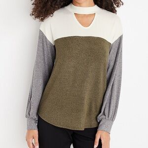 Maurices Colorblock Cut Out Mixer Tee, size 1X,‎ NWT